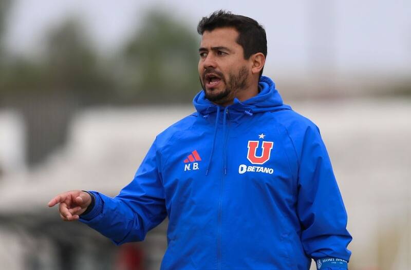 dejó su cargo de entrenador en Universidad de Chile Femenina.