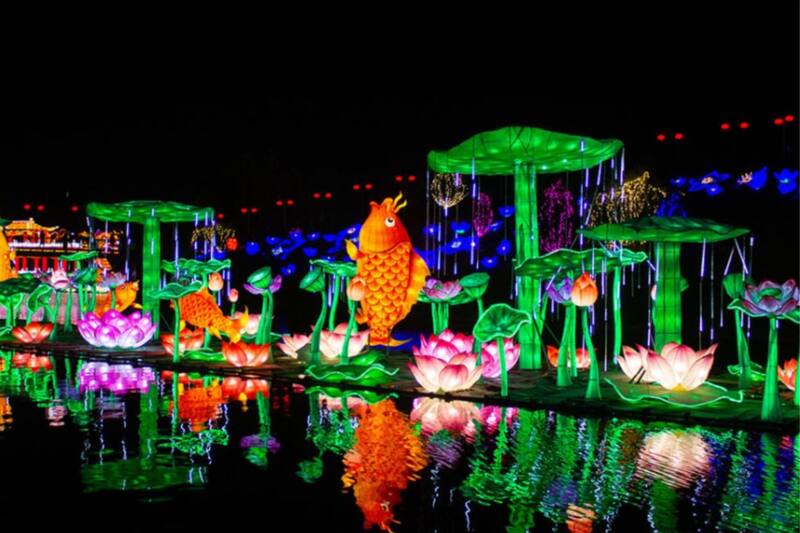 Descubre dónde está ubicado el festival de luces chinas y cómo llegar en transporte público.