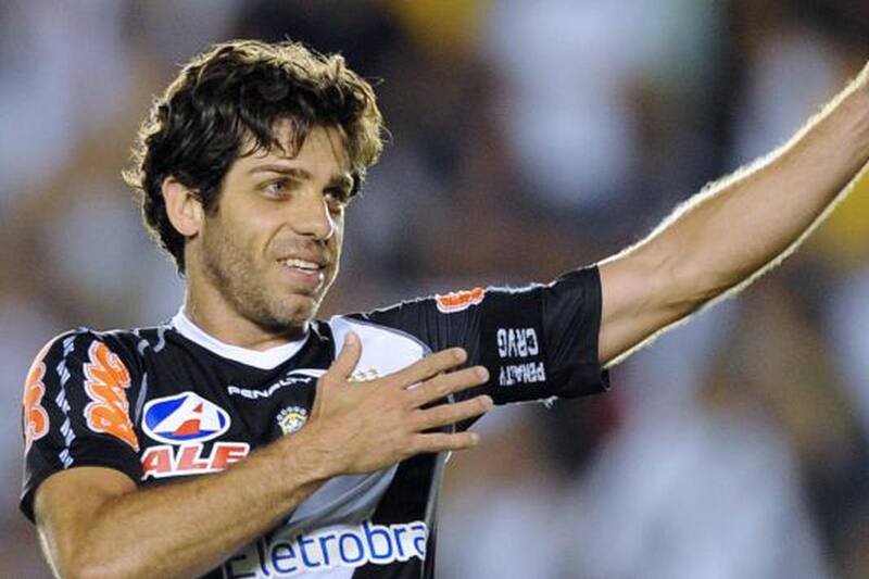 Juninho Pernambucano es el máximo anotador de tiros libres en la historia.