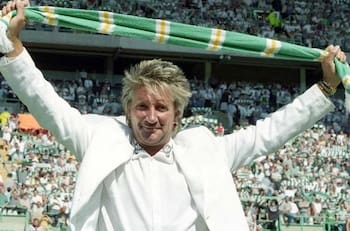 El vínculo con el fútbol que la UC explotó para que Rod Stewart inaugurara los conciertos en el Claro Arena