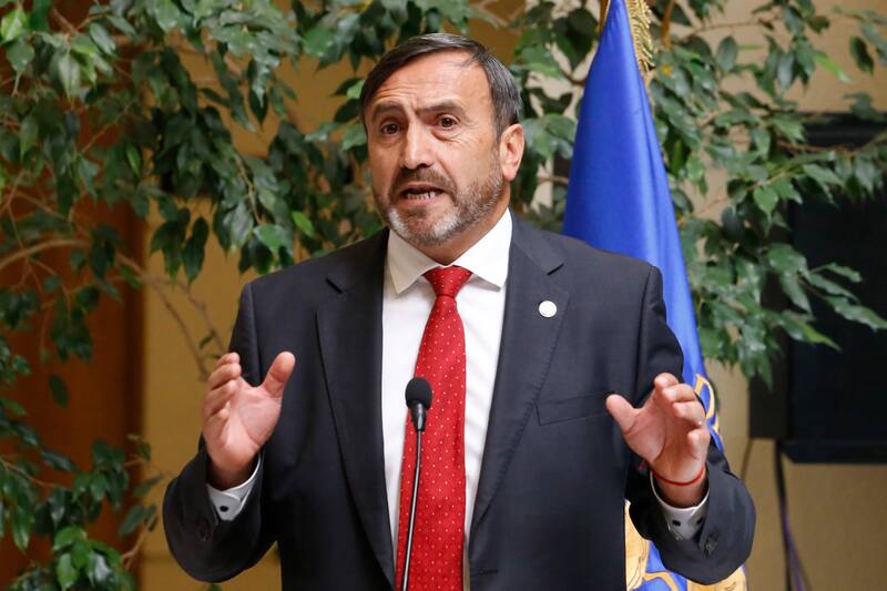 “Yo soy inocente. Nunca en mi vida he violado a ninguna mujer. Nunca en mi vida”, expresó el diputado.