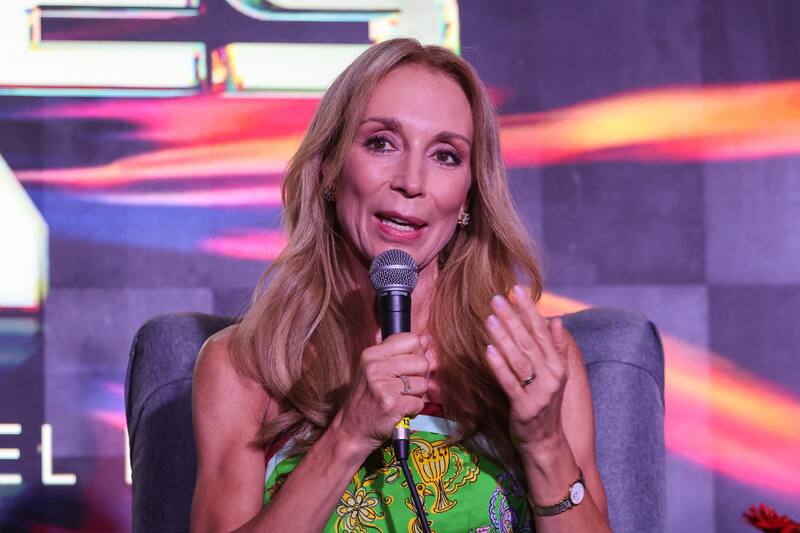 La animadora del certamen compartió su sentir por la suspensión de la tercera noche del Festival de Viña 2025.