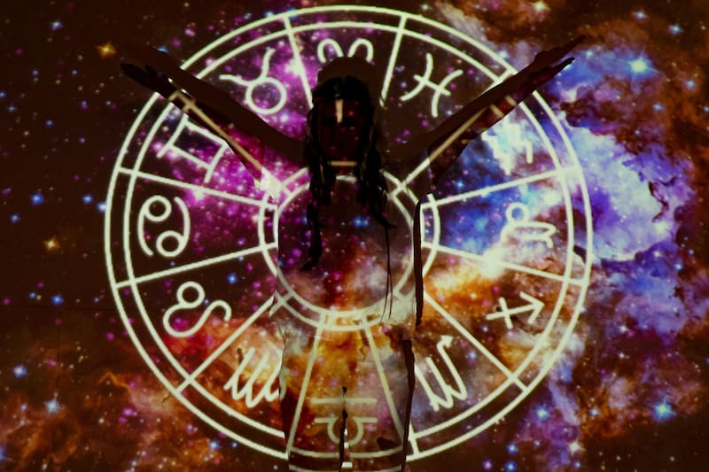 Revisa qué le depara a tu signo.