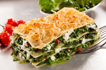 Receta de lasaña navideña: disfruta de una exquisita preparación de pollo y espinacas para deleitar a tu familia