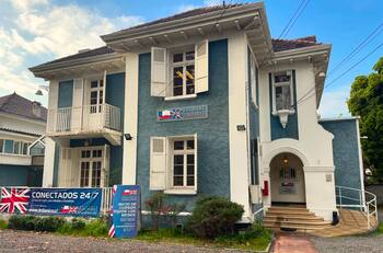 Cierra emblemático centro educacional de la RM: Sernac oficia ante ola de reclamos