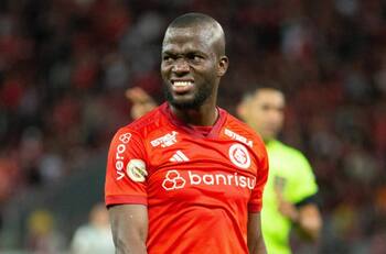 Totalmente descartado: el sueldo que hace imposible la llegada de Enner Valencia a Colo Colo