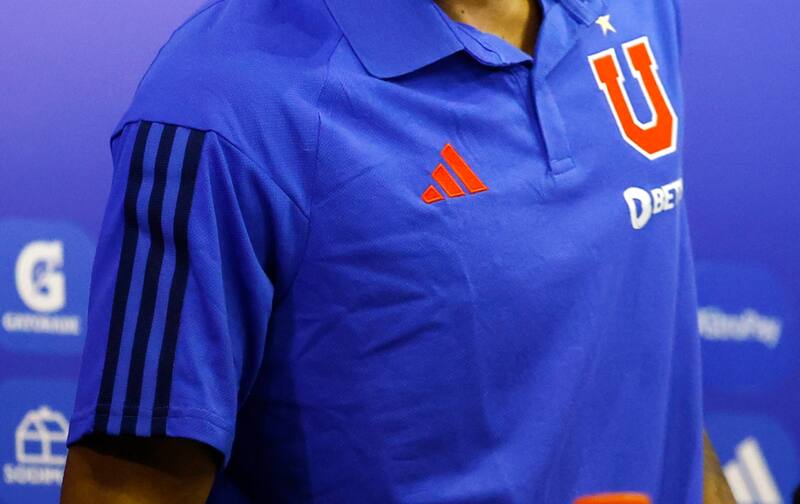 Patricio Yáñez recordó lo que fue pasar de los azules a los albos. Foto: Agencia Aton.