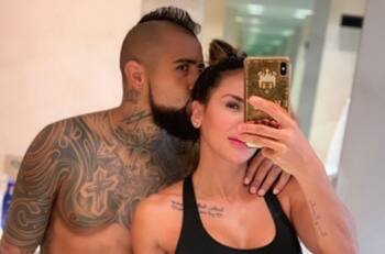 Arturo Vidal causó sensación al mostrar sus vacaciones junto a Sonia Isaza