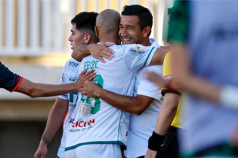 Víctor Rivero en Santiago Wanderers. Foto: Agencia Aton.