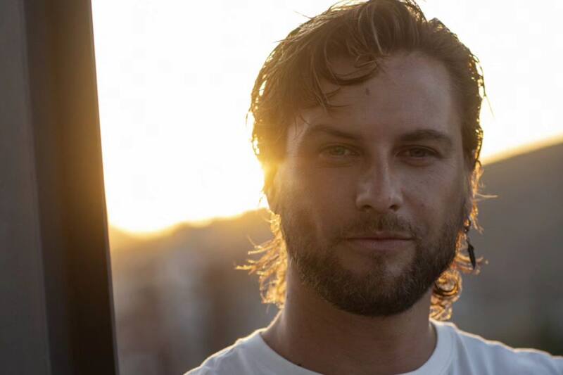 está envuelto en un nuevo romance.