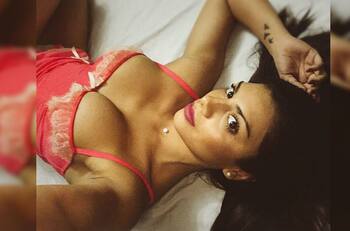 No dejó nada a la imaginación: Kathy Contreras sorprendió con esta postal