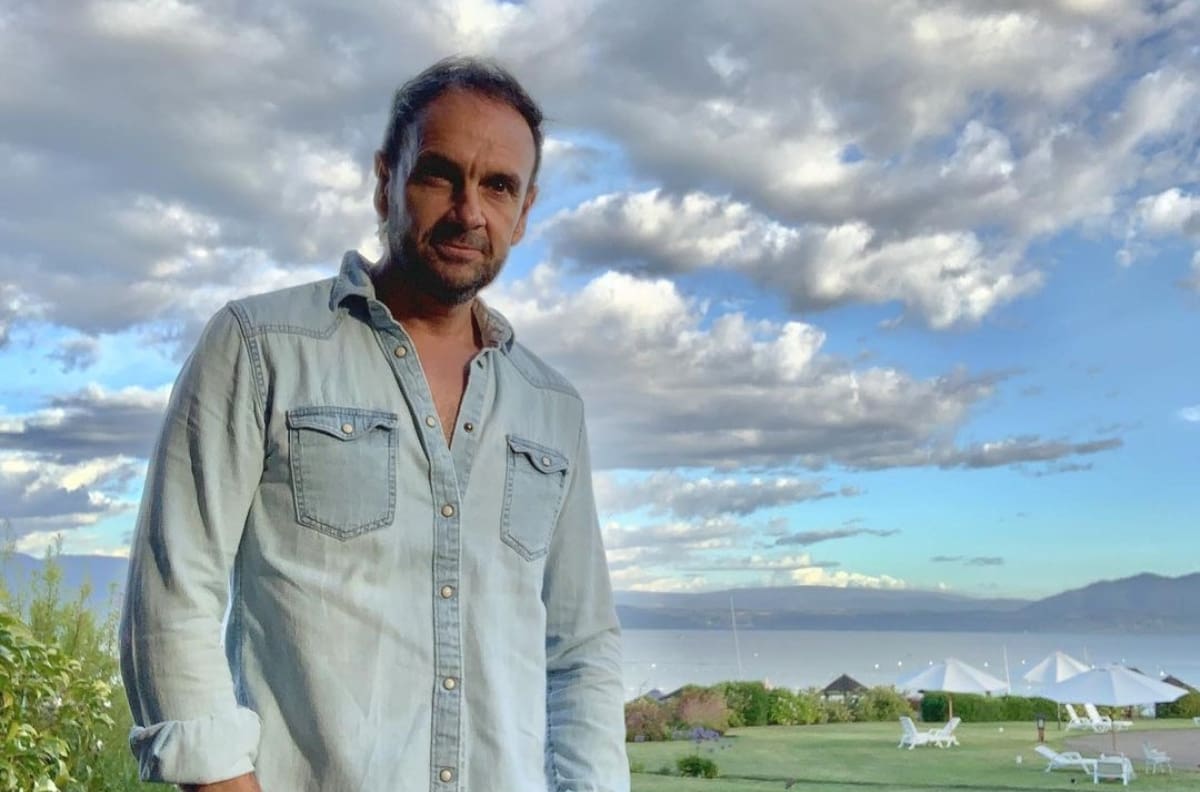 "Imagínense lo lindo que es": El especial relajo de Rodrigo Sepúlveda en termas del sur de nuestro país