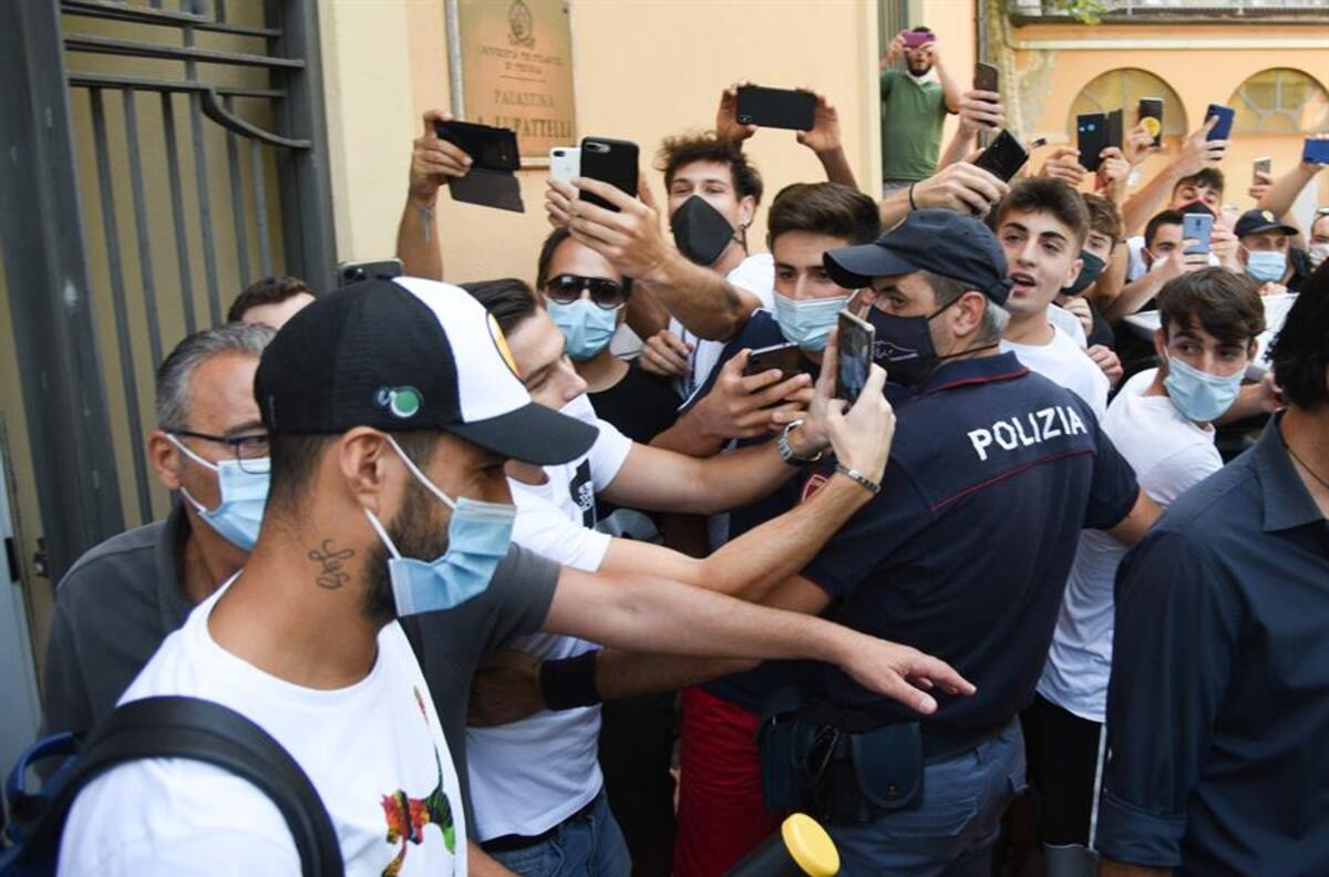 Investigan a Luis Suárez por posible engaño en examen para obtener la ciudadanía italiana