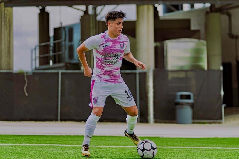 El volante había tenido una experiencia en Estados Unidos.