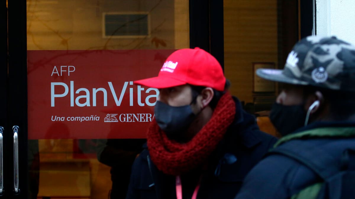 Retiro fondos AFP PlanVital: Averigua tu solicitud por telefono