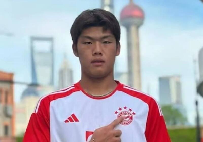 El defensor falleció este jueves.