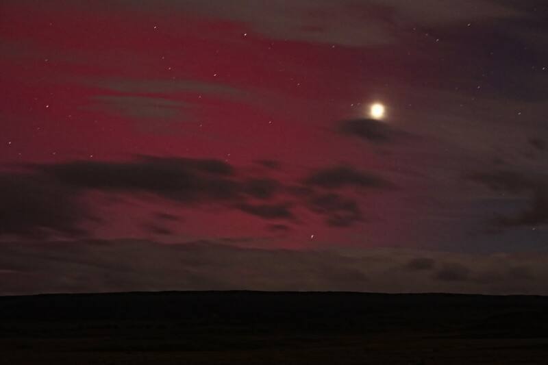 Estas fueron las hermosas imágenes que se captaron durante la noche del jueves y madrugada del viernes.