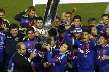 Fue campeón con la U, celebró en la cara de la UC y está a un paso de lograr un histórico ascenso en Argentina