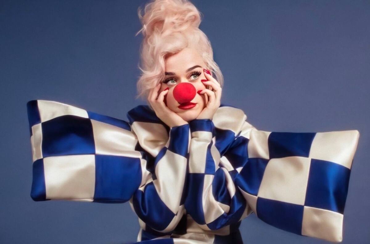 Katy Perry sorprendió con el lanzamiento de "SMILE" a días de ser madre