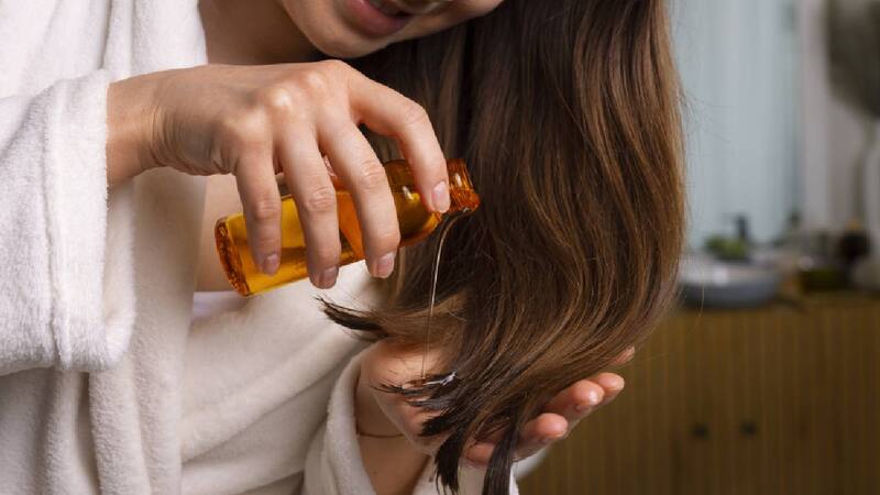 El coco dará muchos beneficios a tu cabello (Foto: Freepik)