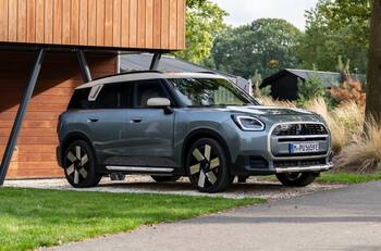 MINI aumenta su oferta cero emisiones en Chile con nuevo SUV eléctrico