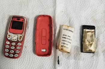 Hombre tenía celular en los intestinos hace seis meses: fue descubierto tras operación en la cárcel