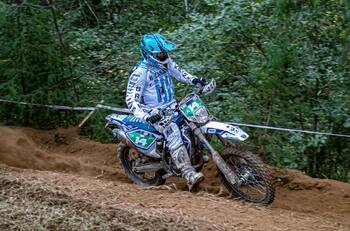 Ruy Barbosa irá por el título Junior 1 del Campeonato Mundial de Moto Enduro FIM