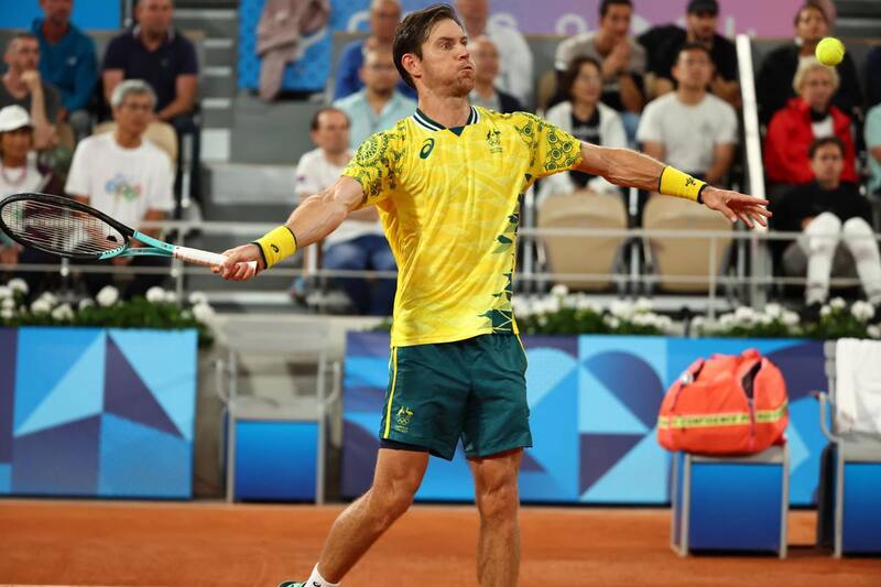 . El australiano se vio completamente superado por el serbio en su debut en Paris 2024. Foto: EFE.