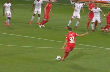 El golazo de tiro libre de Unión Berlín en el empate ante el Mainz por la Bundesliga