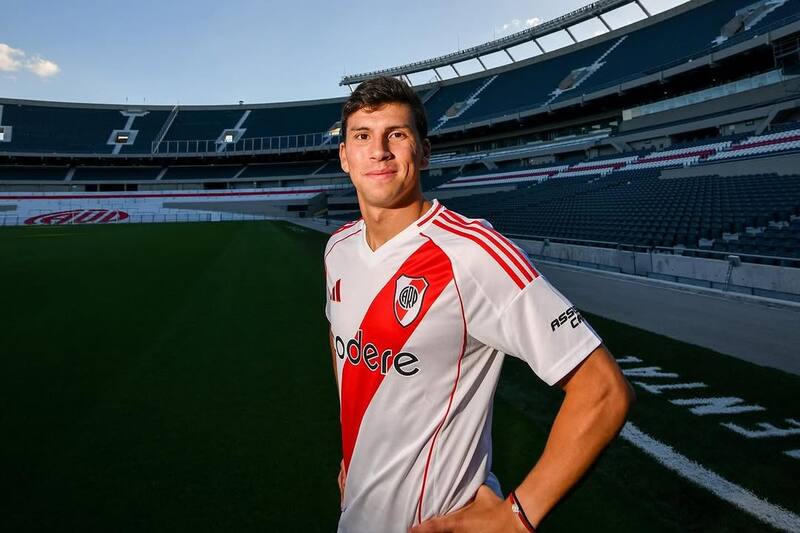 El delantero dejará River Plate.