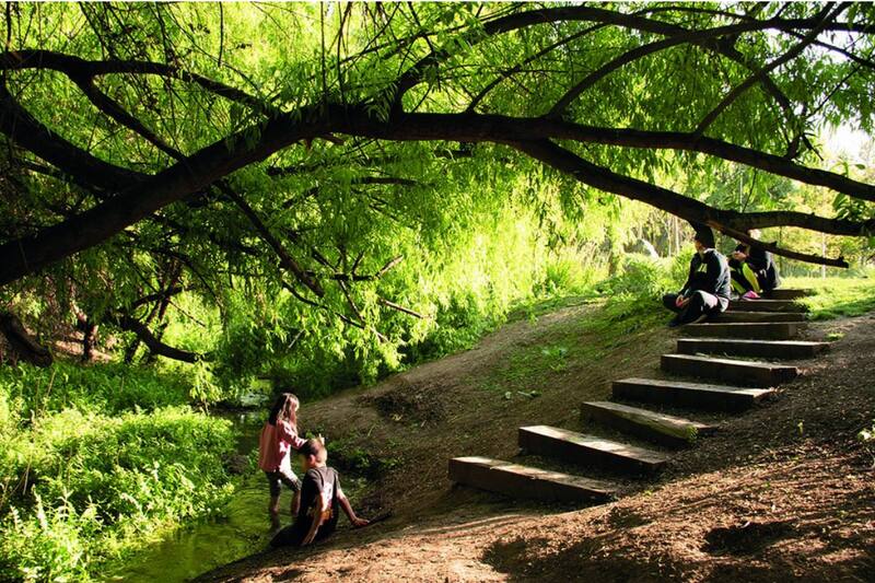 A este lugar se puede llegar en Metro de Santiago o en micros de Red Movilidad. Créditos. OH! Stgo.