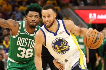 VIDEO| No fue suficiente: los 6 triples y 21 puntos de Stephen Curry en el primer cuarto de las finales de la NBA