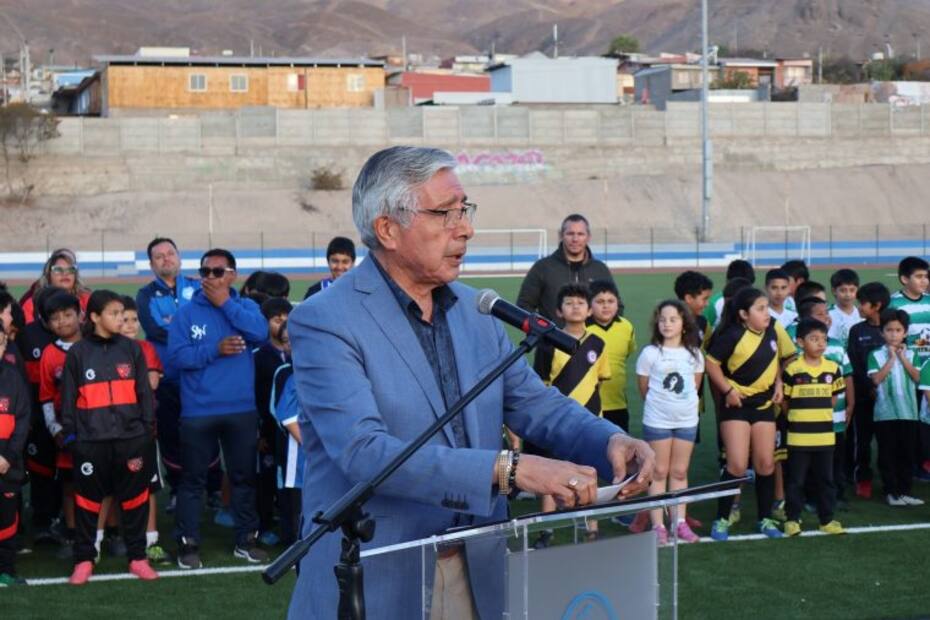 Estadio Belmor Rojas fue inaugurado para toda la comunidad. Foto: Municipalidad de Taltal