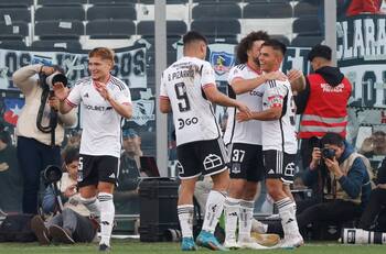 ¿Juega Vicente Pizarro? Este es el mediocampo que más convence a Jorge Almirón en Colo Colo