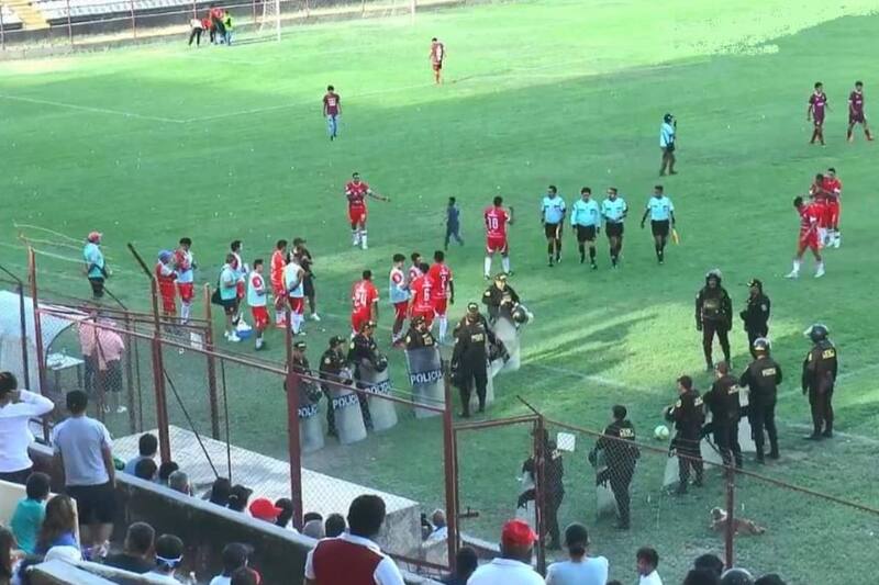 Un partido se suspendió a los 28 segundos de juego, tras la misteriosa lesión del arquero.