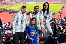 “Soy argentino nacionalizado chileno y hubiese jugado en La Roja, pero era imposible con monstruos como Matías y Valdivia”