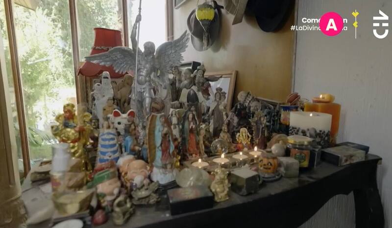 Uno de los altares de Pedro Engel. Créditos: Captura CHV