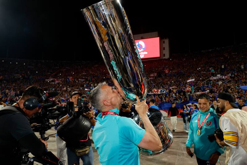 Gustavo Álvarez en la U. Foto: Aton.