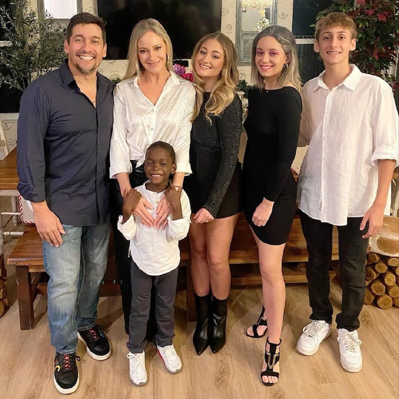 La numerosa familia de Rafa Araneda y Marcela Vacarezza