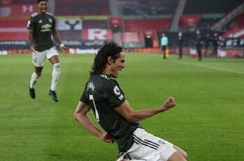 Ole Gunnar Solskjaer elogió a Edinson Cavani en su regreso al Manchester United