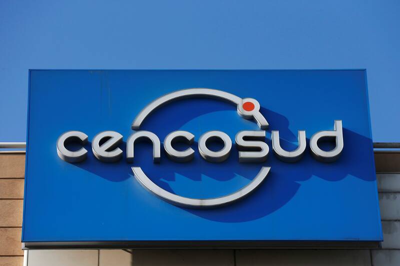 La empresa adquirió dos importantes cadenas de supermercados argentinos.