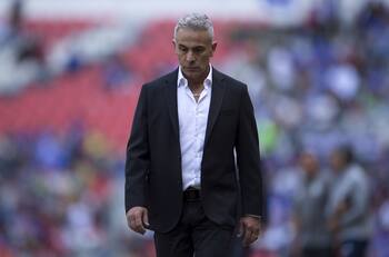 ¿Quiénes fueron?: Juvenal Olmos revela que tres jugadores de la UC "se borraron" antes de recordada definición por penales