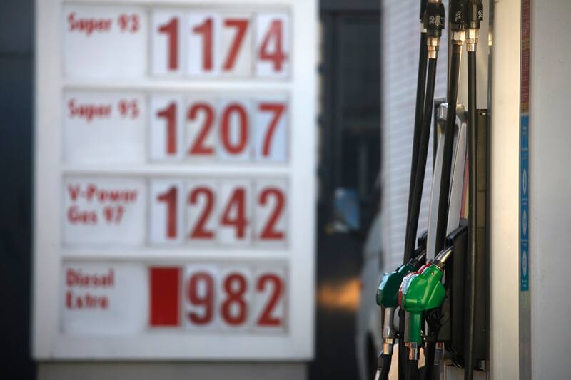 Conoce cuánto bajarán los combustibles.