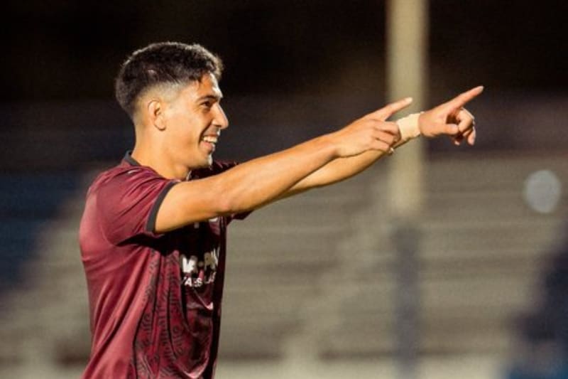 El delantero uruguayo celebrando su gol en Montevideo City Torque