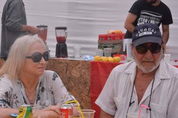 Patricio Manns sigue hospitalizado: Confirman el fallecimiento de su esposa, Alejandra Lastra