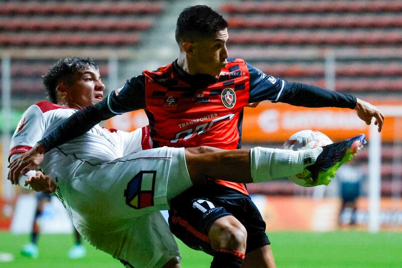 Felipe Flores en Deportes Limache.