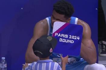 VIDEO | No contuvo las lágrimas: la emoción de Giannis Antetokounmpo tras clasificar a Grecia a París 2024