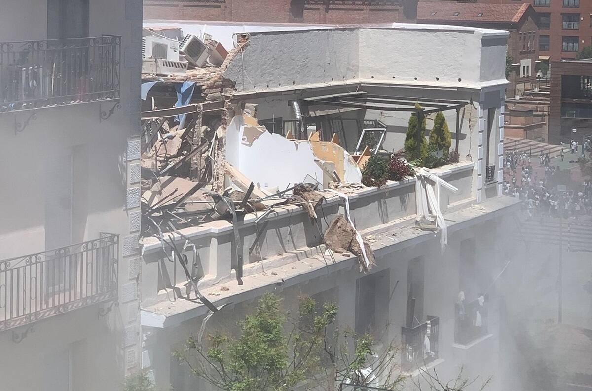 VIDEO | Grave explosión se registra en edificio del centro de Madrid con al menos 18 heridos