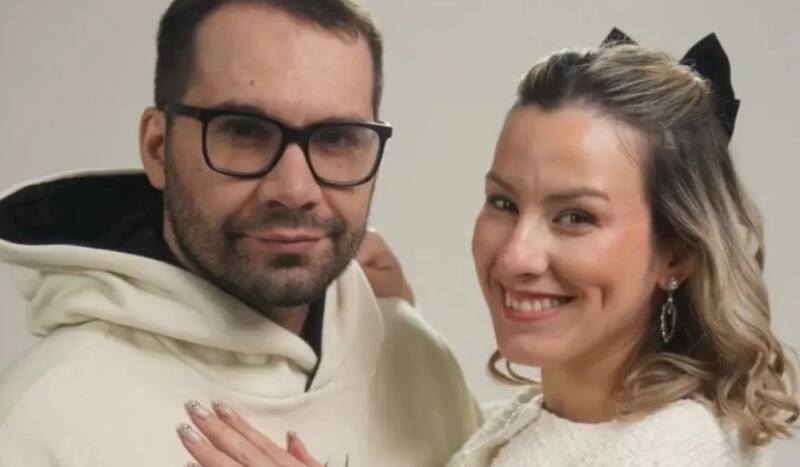 reapareció y habló de su actual relación con Lady Ganga.