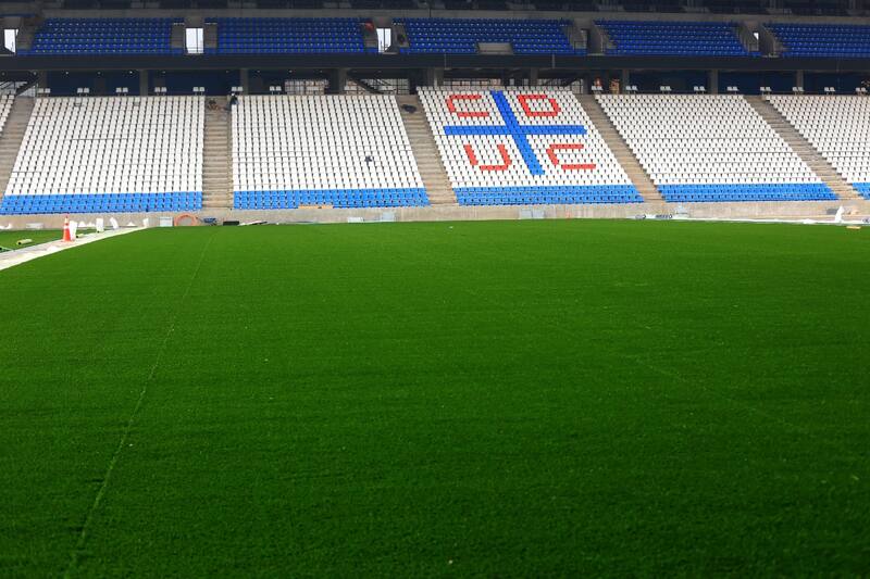 Así luce la cancha del nuevo estadio de la UC. Foto: Agencia Aton.